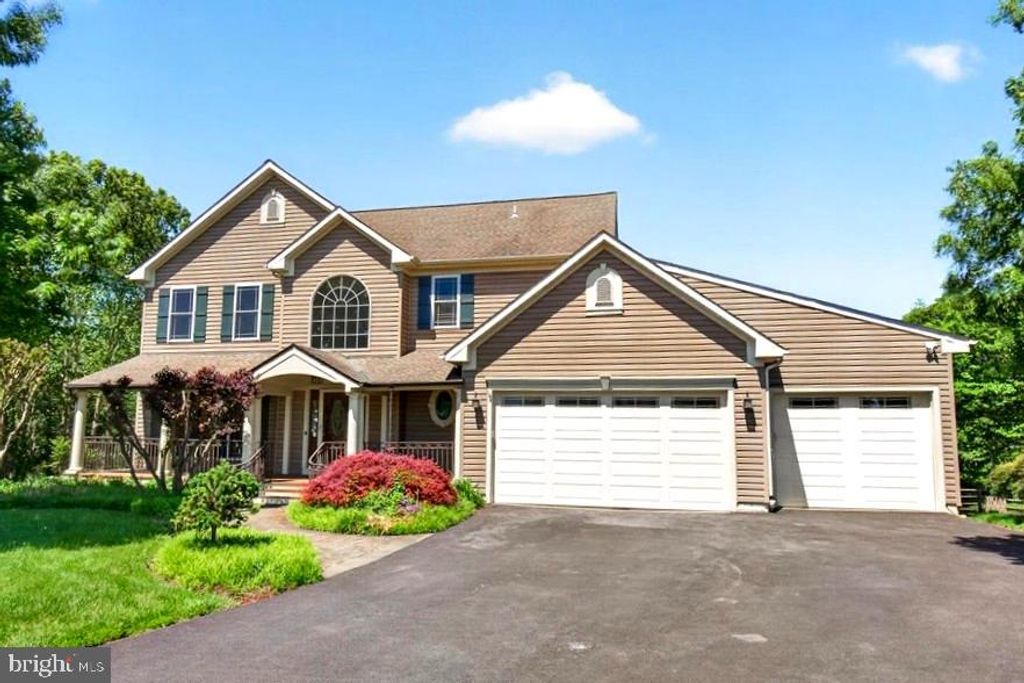 Image 5 of property listing at 19505 GRAY FARM CT, Poolesville, MD 20837