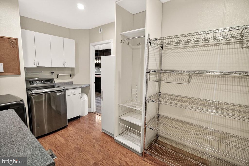 Image 56 of property listing at 19505 GRAY FARM CT, Poolesville, MD 20837