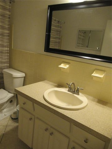 2402 ECUADORIAN WAY 8, Clearwater, FL 33763