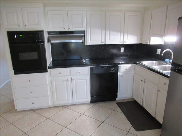 2402 ECUADORIAN WAY 8, Clearwater, FL 33763