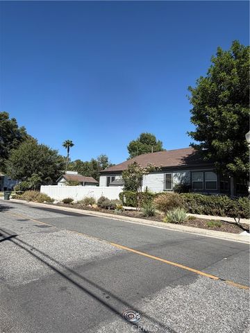 4193 5th Street, Riverside, CA 92501