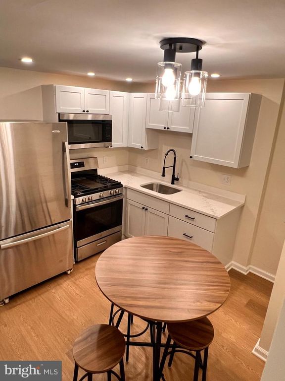 1704 TULIP ST, Wilmington, DE 19805
