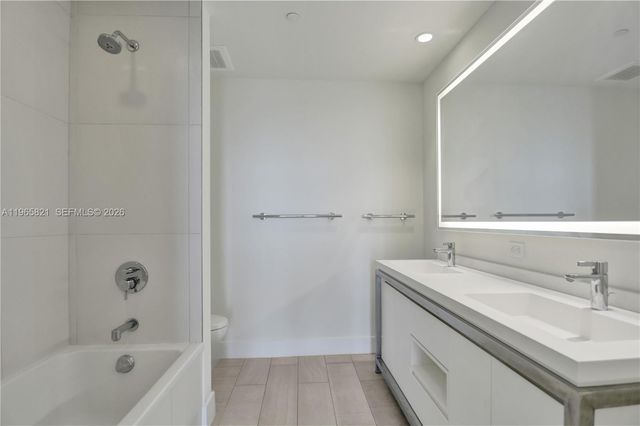 2000 Metropica Way 2110, Sunrise, FL 33323