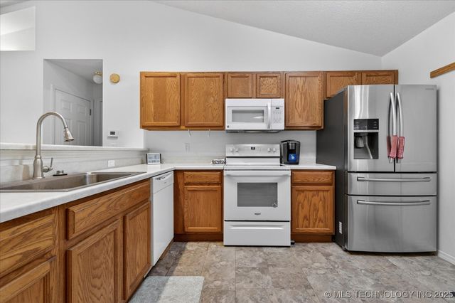 629 S Moore Avenue, Dewey, OK 74029