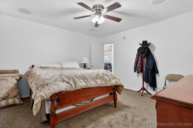 629 S Moore Avenue, Dewey, OK 74029