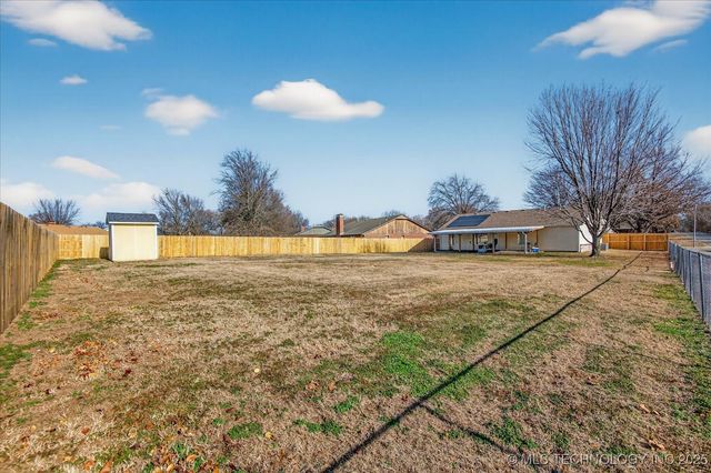 629 S Moore Avenue, Dewey, OK 74029