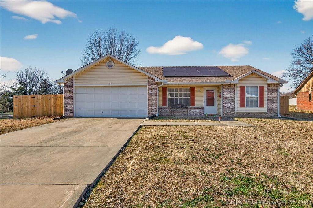 629 S Moore Avenue, Dewey, OK 74029