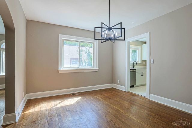 1515 Kenova Avenue, Cincinnati, OH 45237