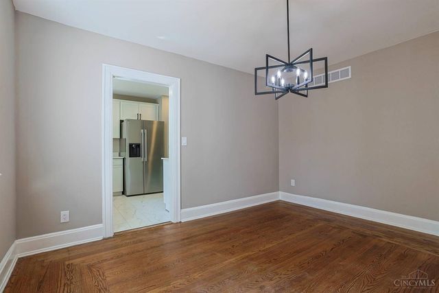 1515 Kenova Avenue, Cincinnati, OH 45237