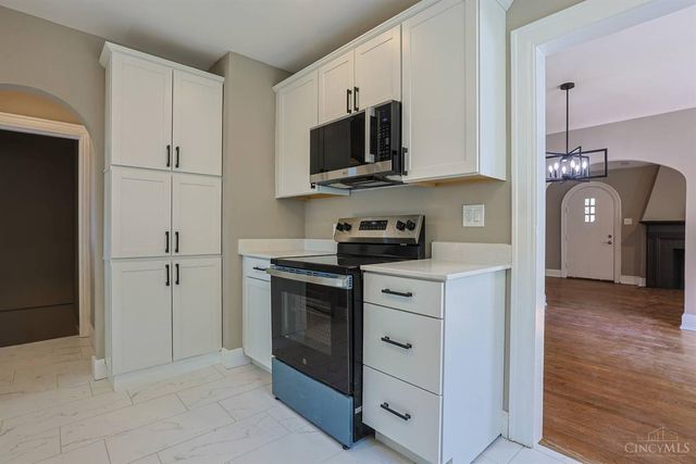 1515 Kenova Avenue, Cincinnati, OH 45237
