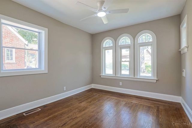 1515 Kenova Avenue, Cincinnati, OH 45237