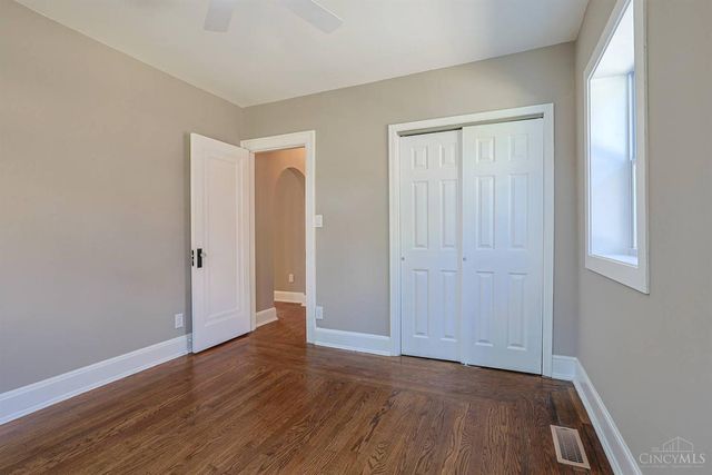 1515 Kenova Avenue, Cincinnati, OH 45237