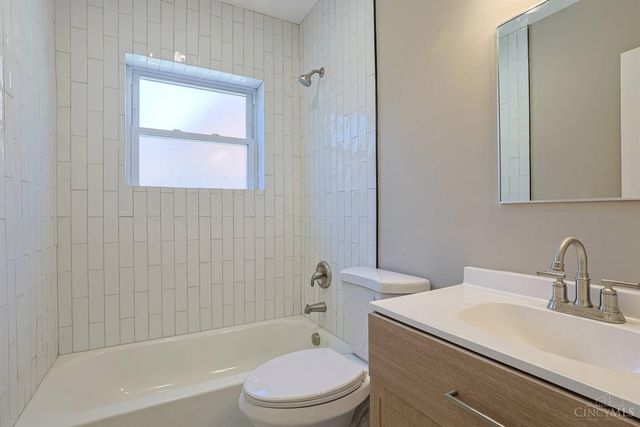 1515 Kenova Avenue, Cincinnati, OH 45237