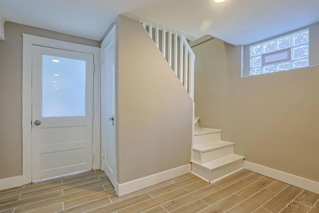 1515 Kenova Avenue, Cincinnati, OH 45237