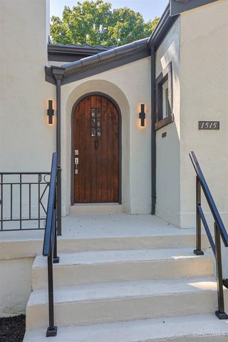 1515 Kenova Avenue, Cincinnati, OH 45237