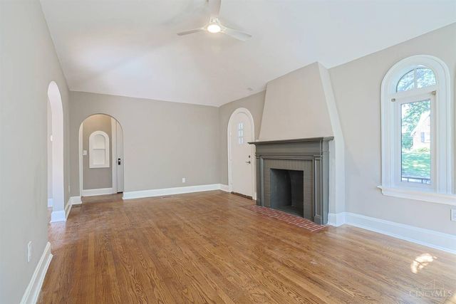 1515 Kenova Avenue, Cincinnati, OH 45237