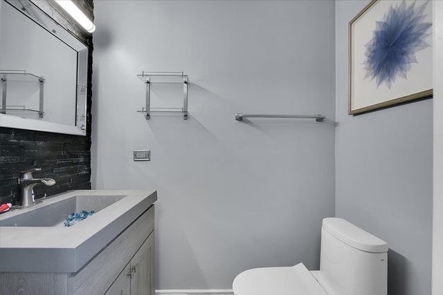 3033 E Hickory Lane, Crete, IL 60417