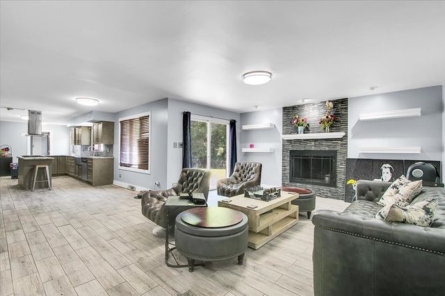 3033 E Hickory Lane, Crete, IL 60417