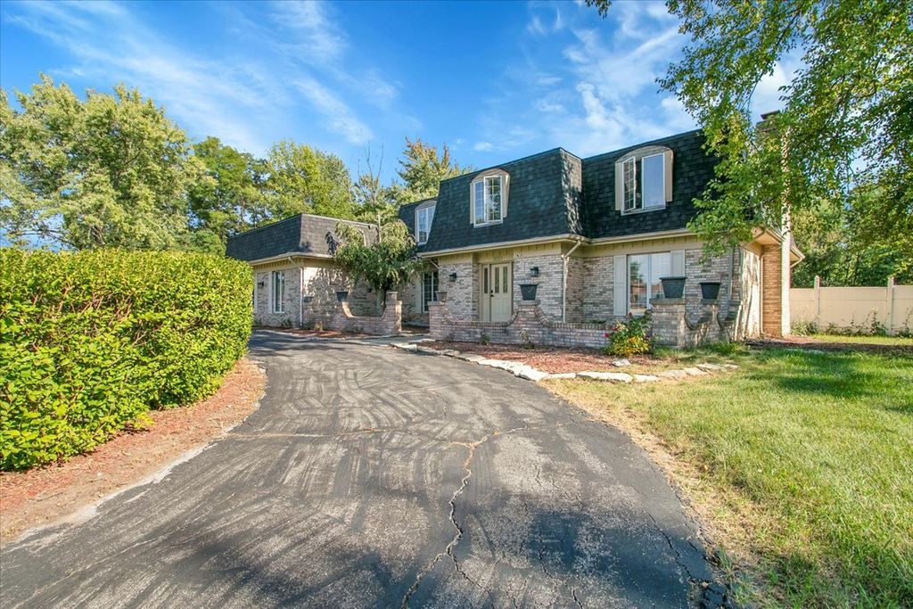 3033 E Hickory Lane, Crete, IL 60417