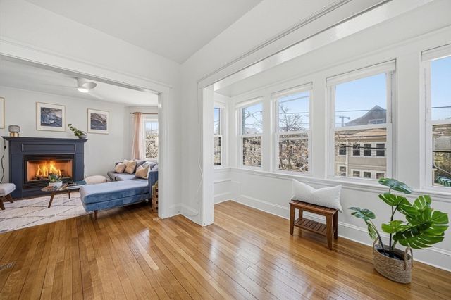 52 Greenleaf Ave 52, Medford, MA 02155