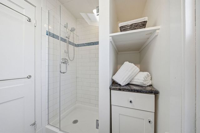 52 Greenleaf Ave 52, Medford, MA 02155