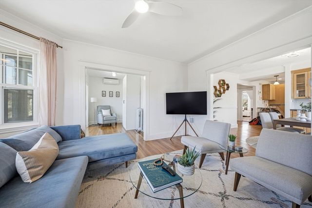 52 Greenleaf Ave 52, Medford, MA 02155