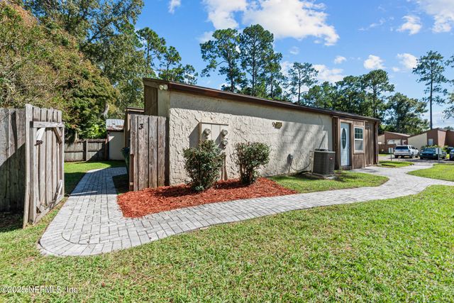 2483 WHISPERING WOODS Boulevard, 3, Jacksonville, FL 32246