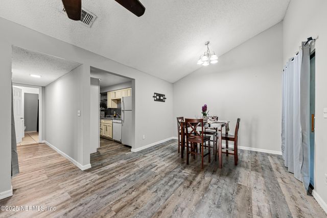 2483 WHISPERING WOODS Boulevard, 3, Jacksonville, FL 32246