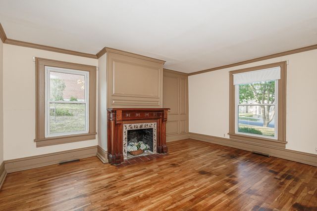 408 N CHURCH ST, Fayette, MO 65248