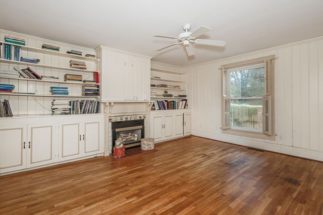 408 N CHURCH ST, Fayette, MO 65248