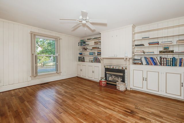 408 N CHURCH ST, Fayette, MO 65248