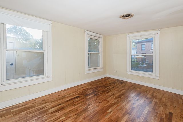 408 N CHURCH ST, Fayette, MO 65248