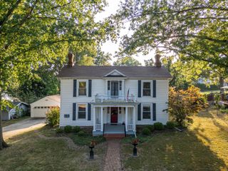 408 N CHURCH ST, Fayette, MO 65248