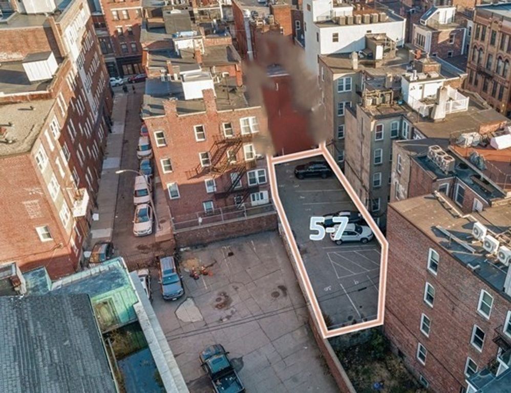 5-7 Jerusalem Pl, Boston, MA 02113
