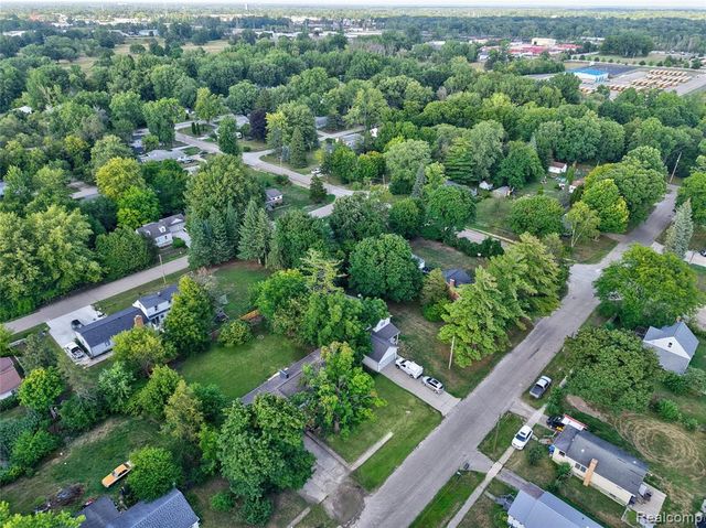 2357 Southampton Avenue, Grand Blanc, MI 48507