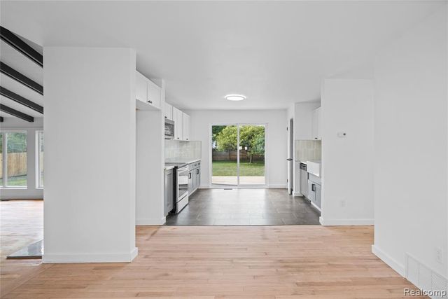 2357 Southampton Avenue, Grand Blanc, MI 48507