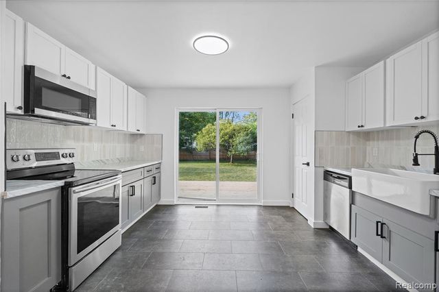 2357 Southampton Avenue, Grand Blanc, MI 48507