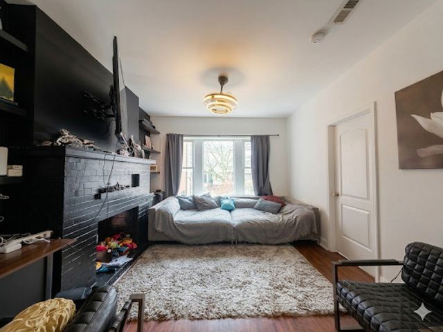 4829 S CHAMPLAIN Avenue, Chicago, IL 60615