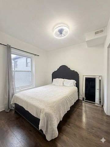4829 S CHAMPLAIN Avenue, Chicago, IL 60615