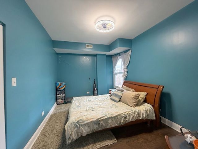 4829 S CHAMPLAIN Avenue, Chicago, IL 60615