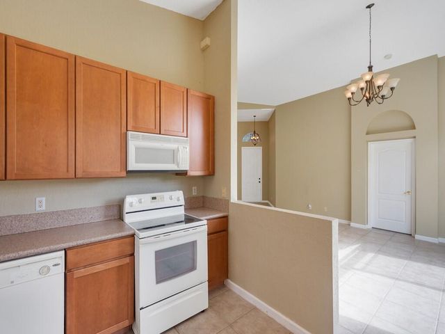 5913 Spring Lake Terrace, Fort Pierce, FL 34951