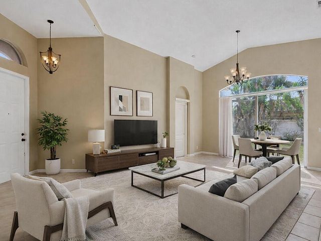 5913 Spring Lake Terrace, Fort Pierce, FL 34951