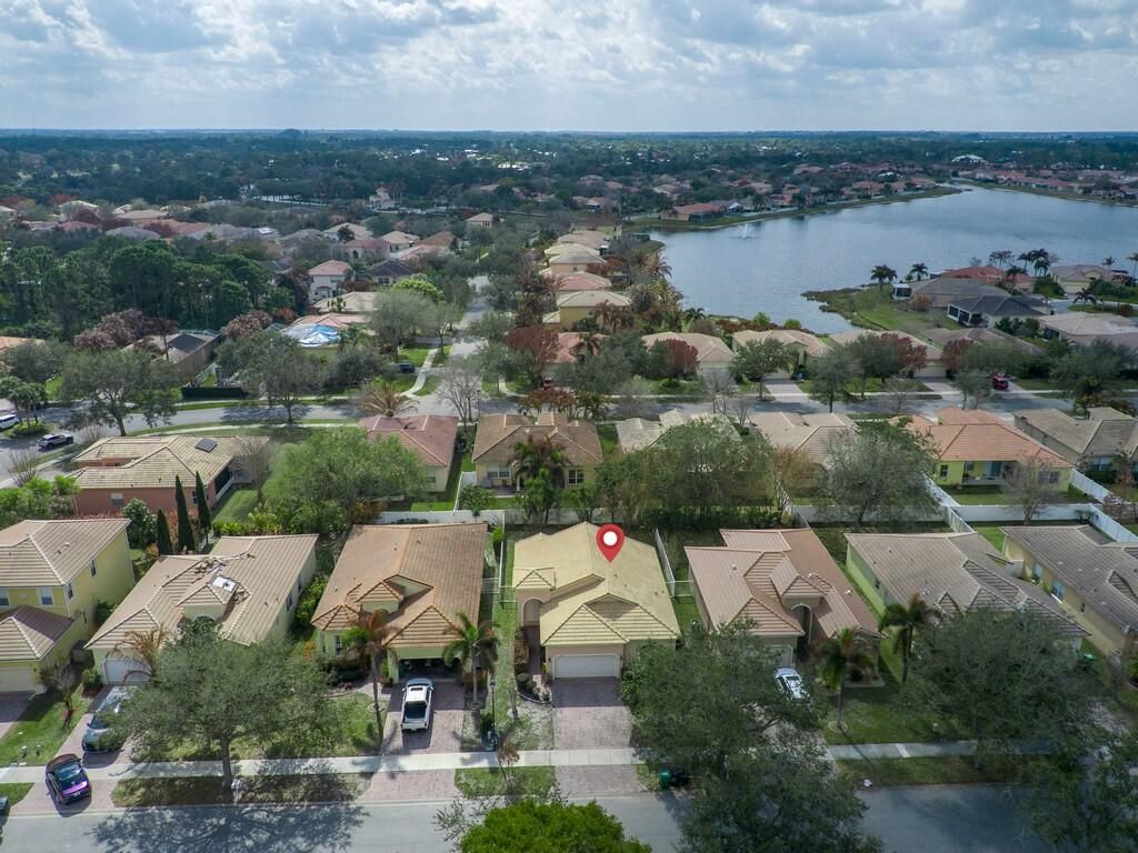 5913 Spring Lake Terrace, Fort Pierce, FL 34951