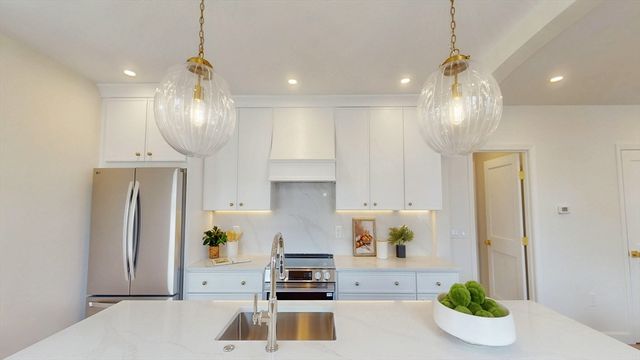 411 Salem St 1, Medford, MA 02155