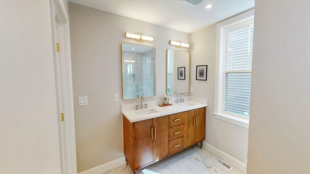 411 Salem St 1, Medford, MA 02155