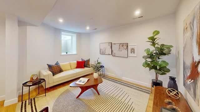 411 Salem St 1, Medford, MA 02155