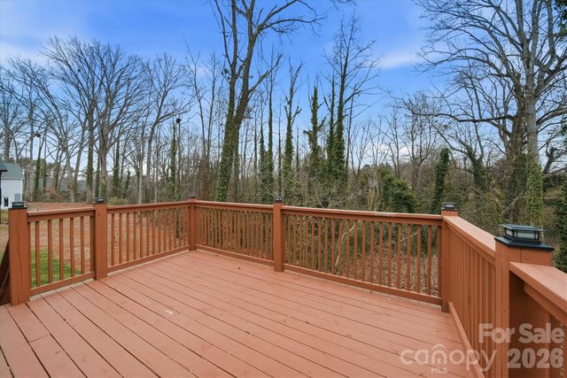 116 39th Avenue Court NW, Hickory, NC 28601