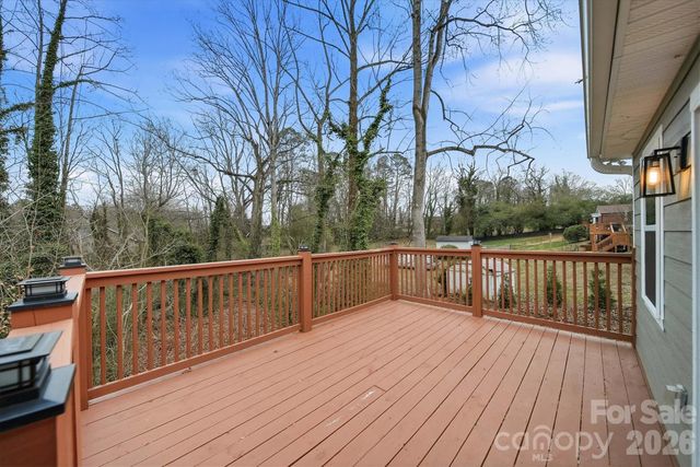 116 39th Avenue Court NW, Hickory, NC 28601