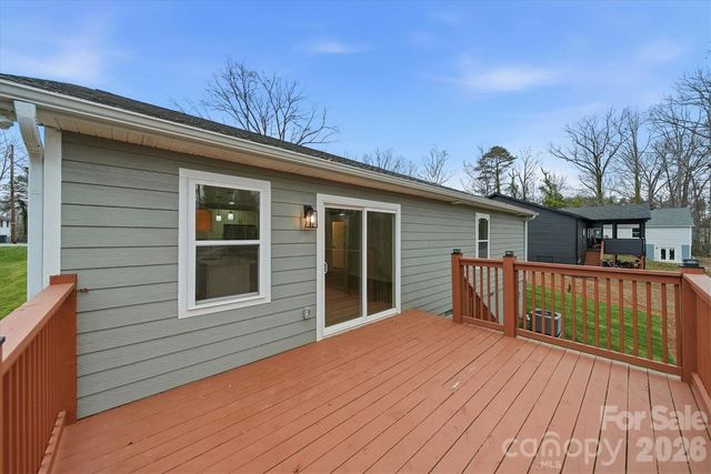 116 39th Avenue Court NW, Hickory, NC 28601