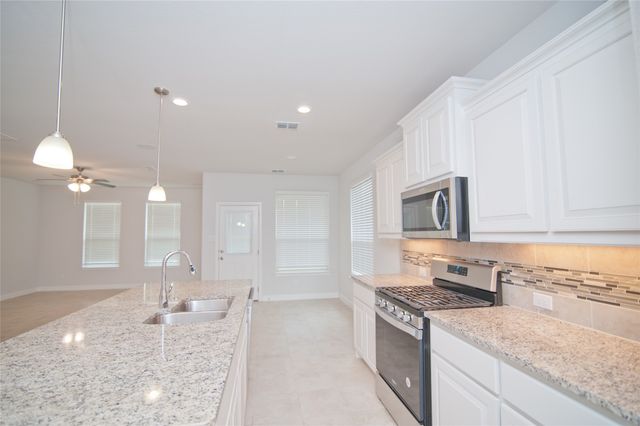 1021 Gillespie Drive, Fort Worth, TX 76247